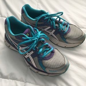 ASIC running shoes